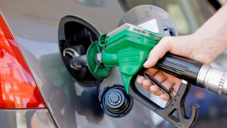 Araç Sahiplerine Kötü Haber: Benzin ve motorine zam geliyor!